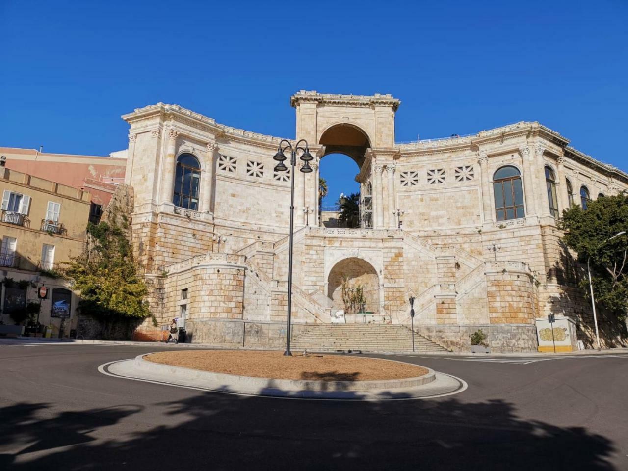 Suitesgaribaldi Cagliari Dış mekan fotoğraf