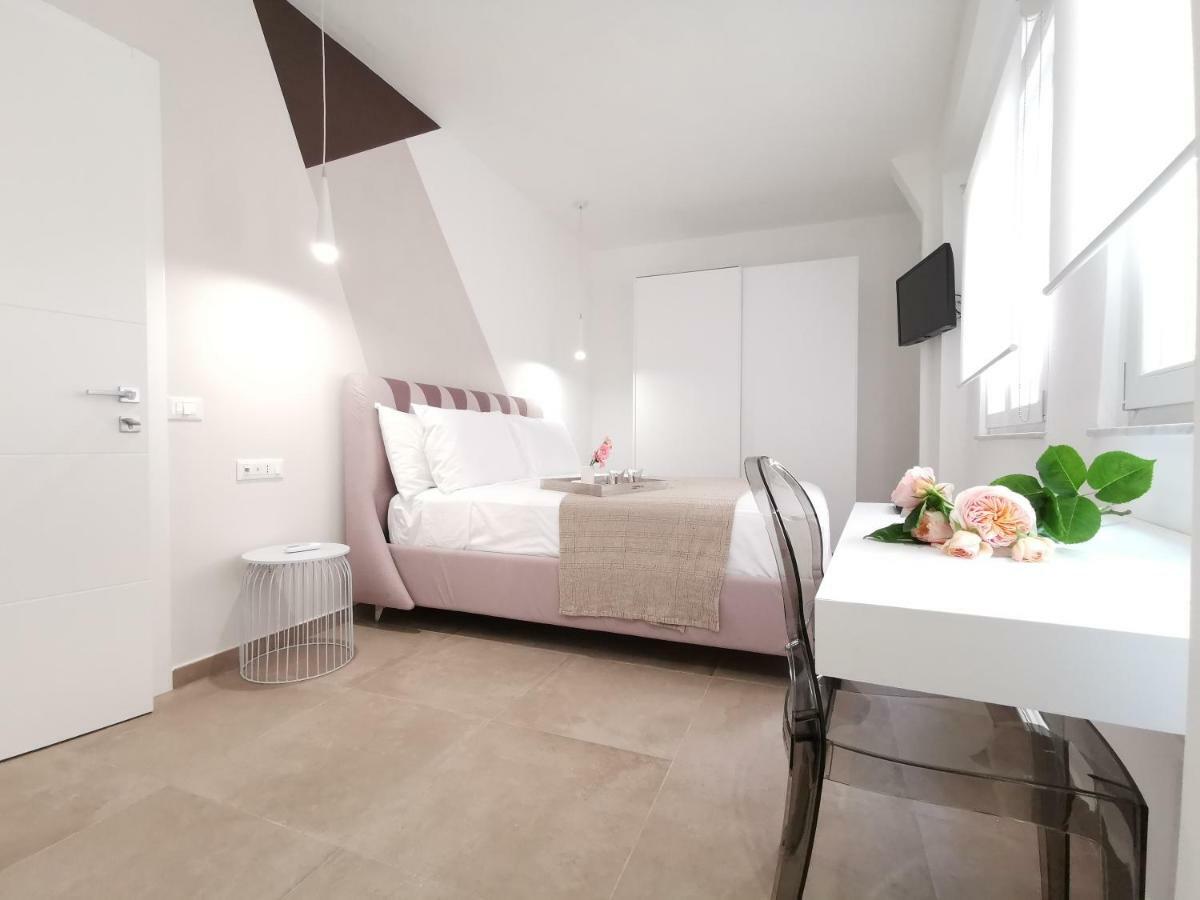 Suitesgaribaldi Cagliari Dış mekan fotoğraf